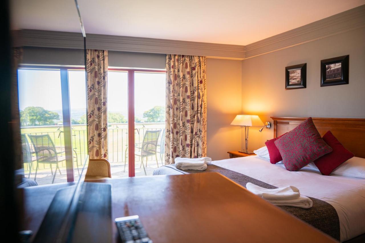בלקווד Bryn Meadows Golf, Hotel & Spa מראה חיצוני תמונה
