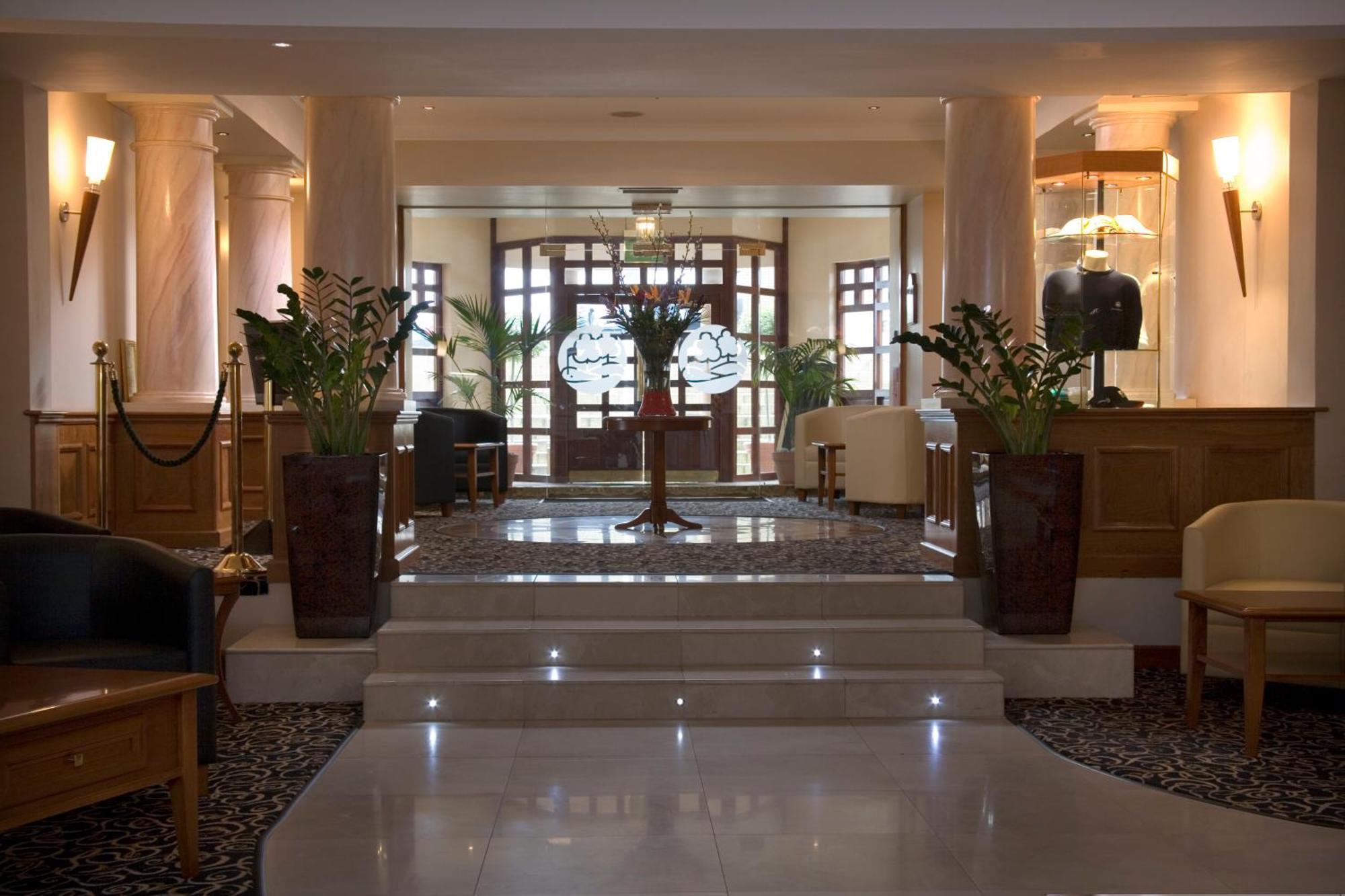 בלקווד Bryn Meadows Golf, Hotel & Spa מראה חיצוני תמונה