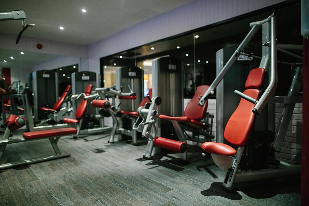 בלקווד Bryn Meadows Golf, Hotel & Spa מראה חיצוני תמונה