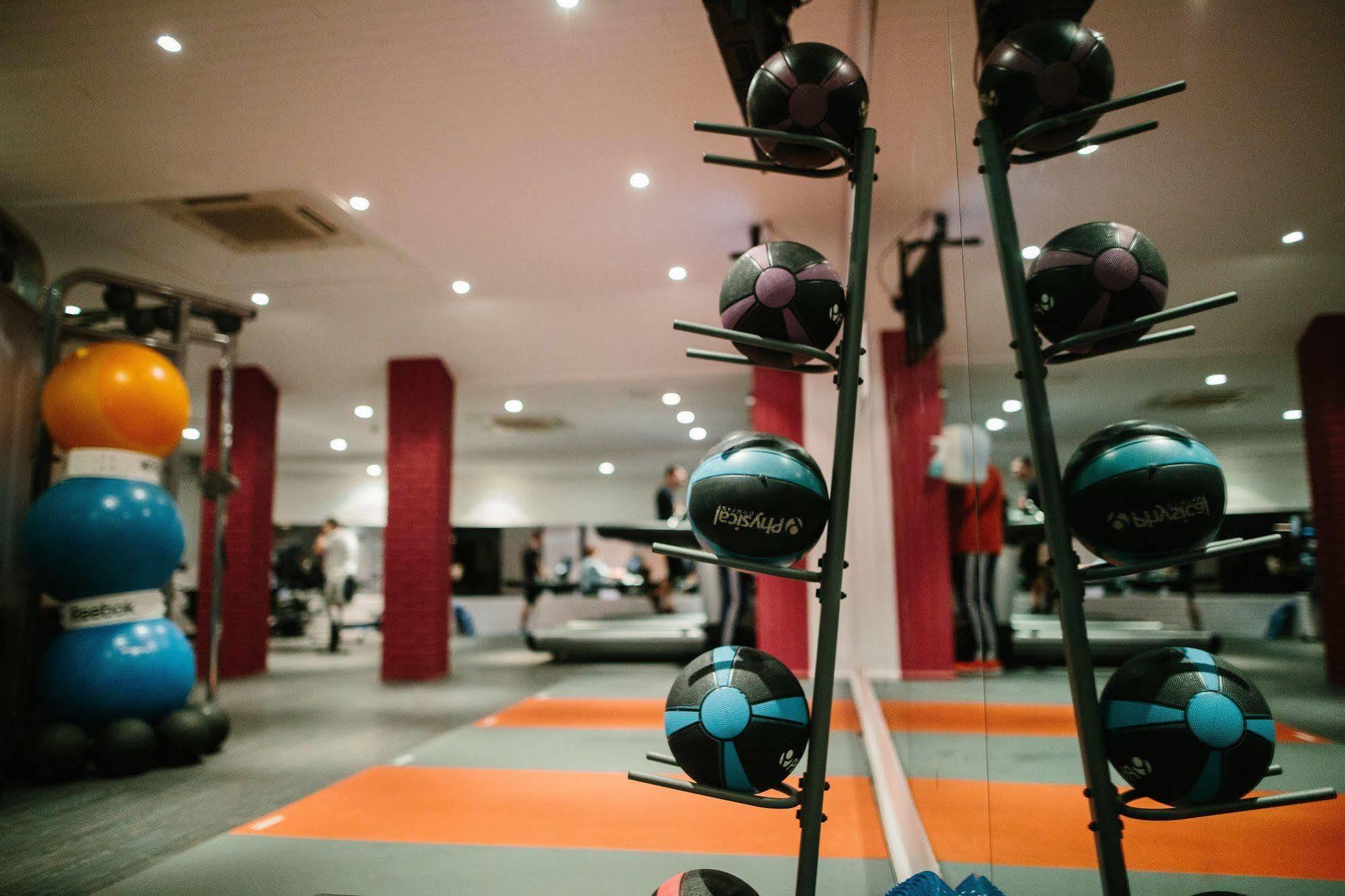 בלקווד Bryn Meadows Golf, Hotel & Spa מראה חיצוני תמונה